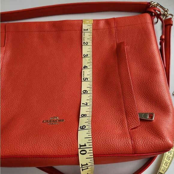 Coach Scout Hobo In Pebbled Leather - Picture 15 of 16